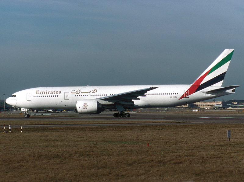 B777-200  A6-EME  