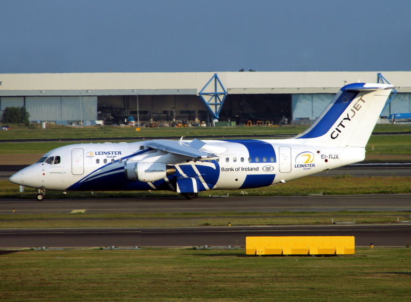 RJ-85  EI-RJX  