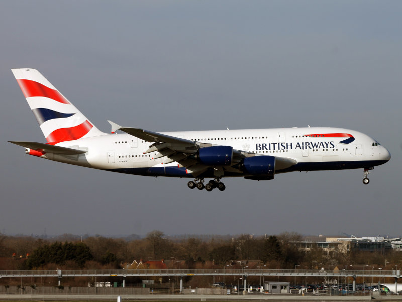 At LHR for 09L