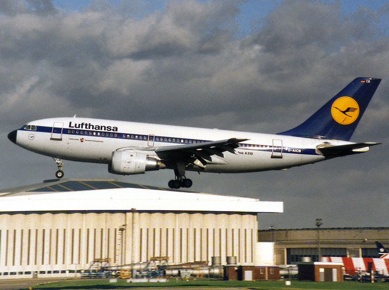 A310-200 D-AICB