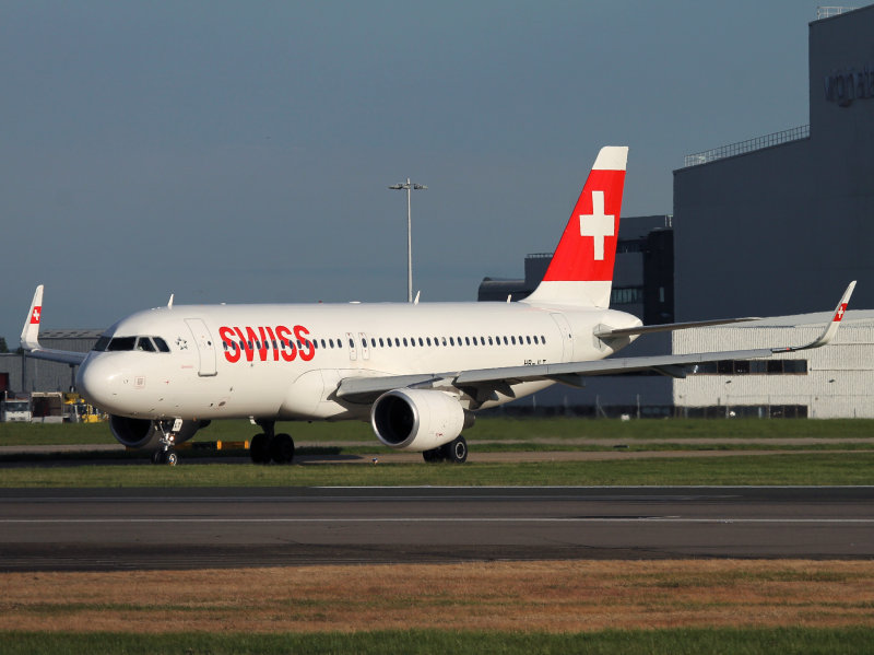 A320  HB-JLT 