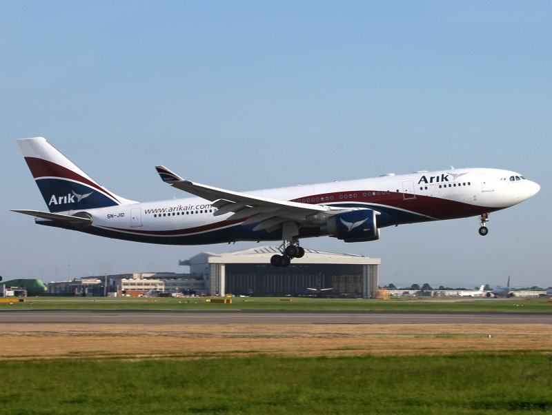 arriving at Heathrow on 27R