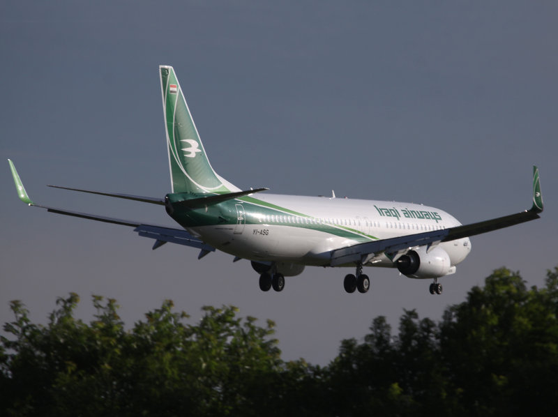 different angled zoom shot at Gatwick