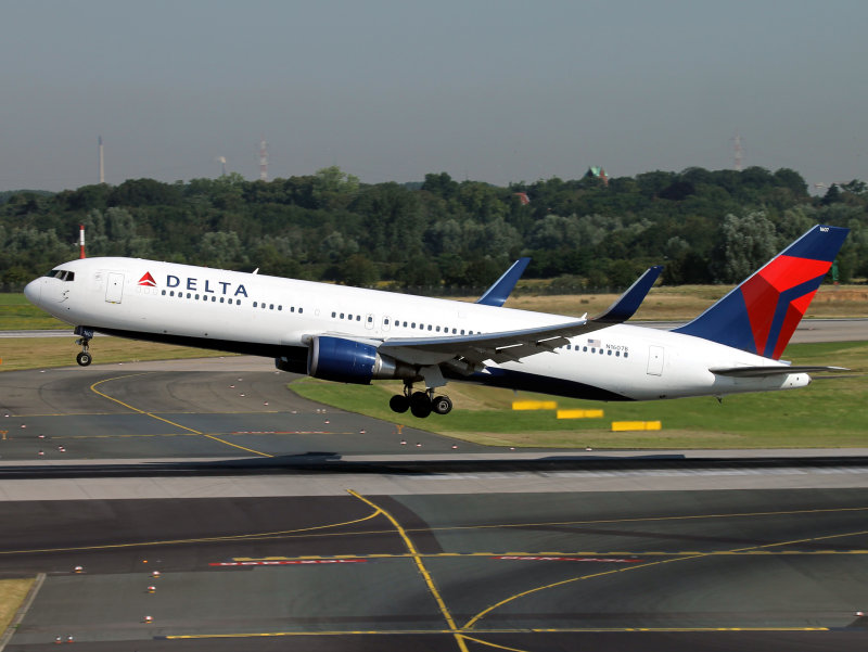 Rotation from 23L at DUS
