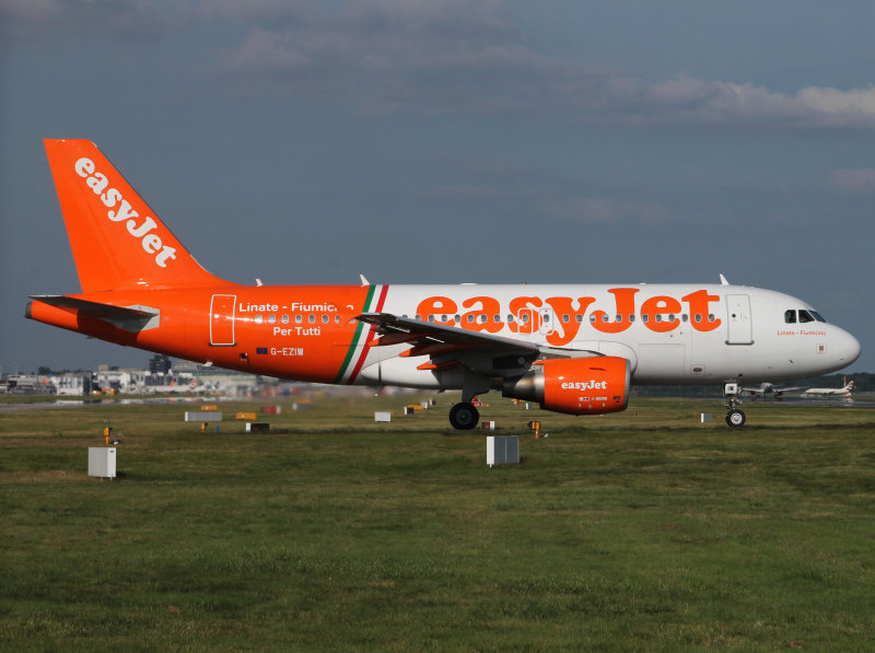 'Tutti Frutti' the enthusiasts call her...going onto 08R for dep at Gatwick.