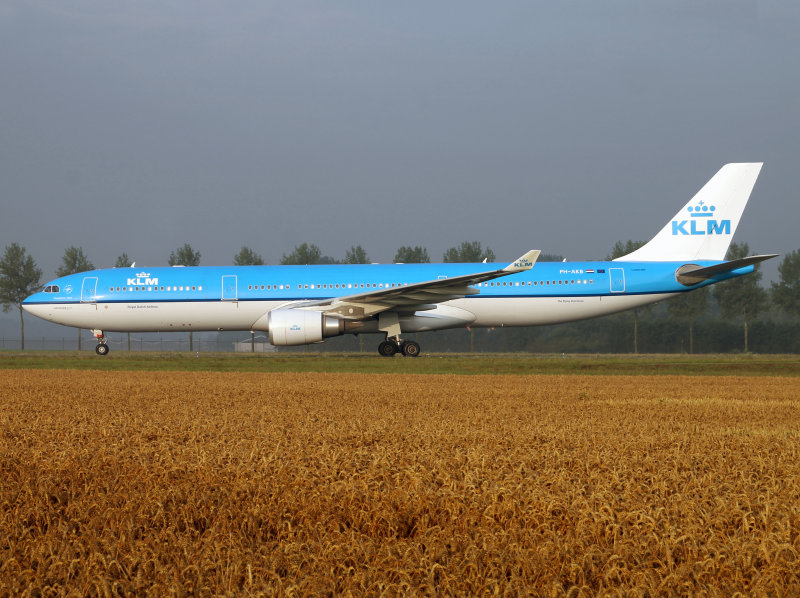 A330-300 PH-AKB