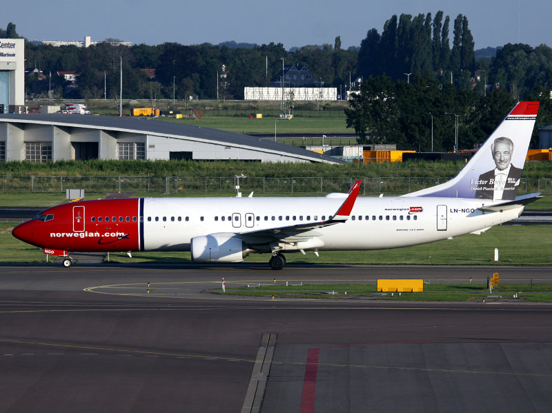 B737-800 LN-NGO
