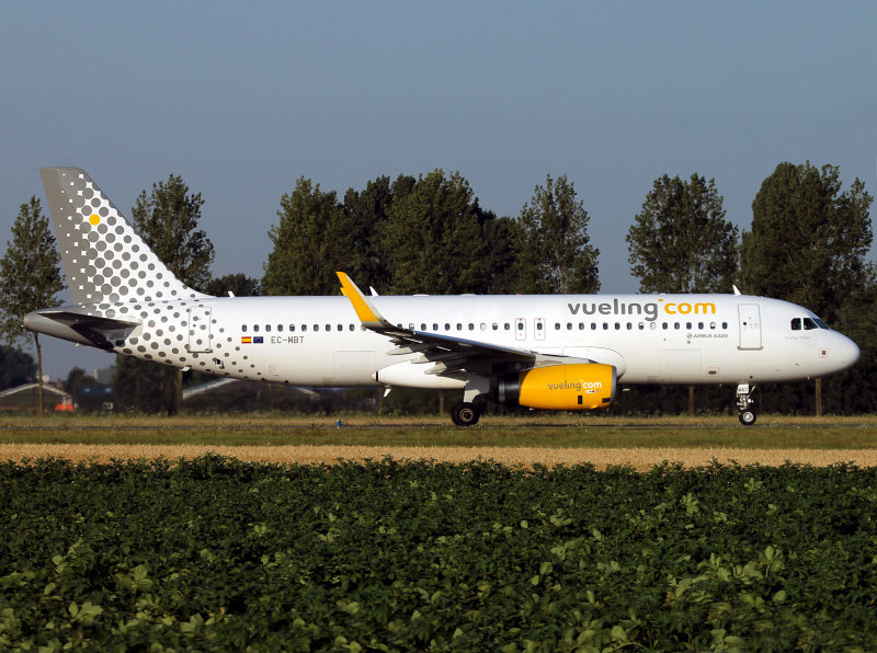 A320 EC-MBT