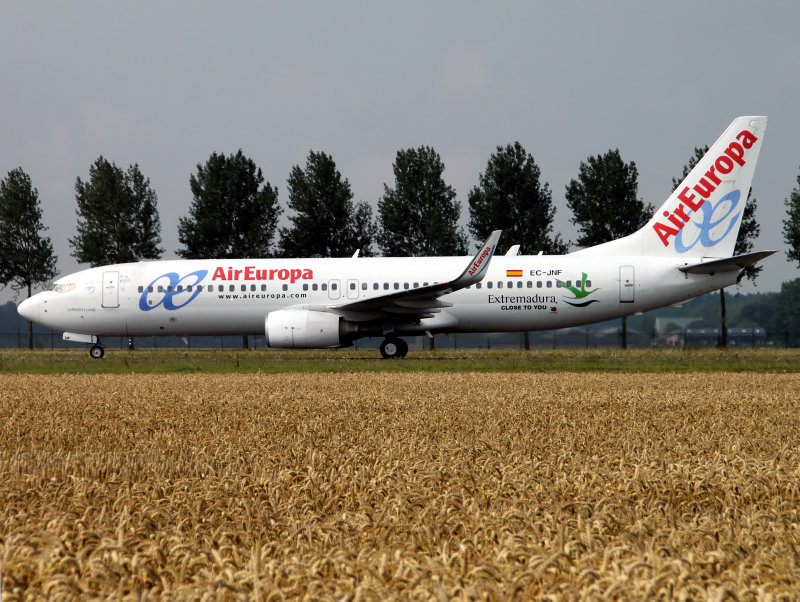 B738 EC-JNF