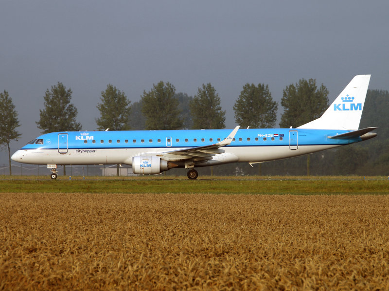 Emb 190 PH-EZB