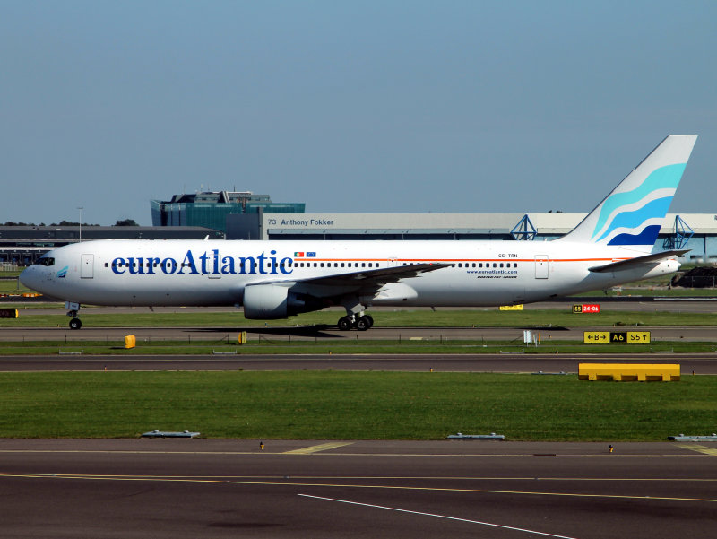 B767-300 CS-TRN