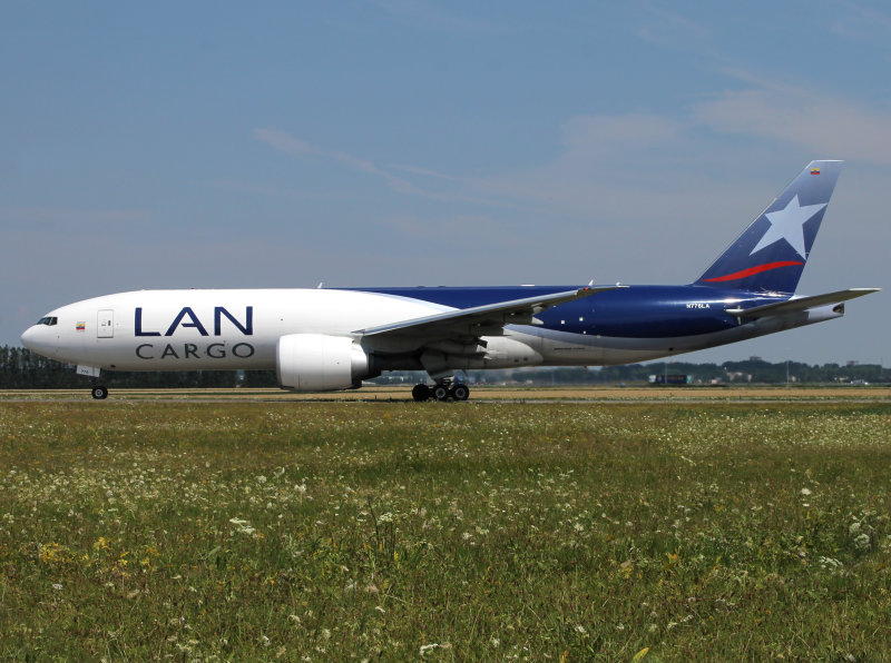 B772F N776LA