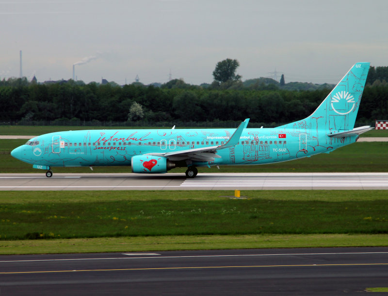 Garish cols at DUS