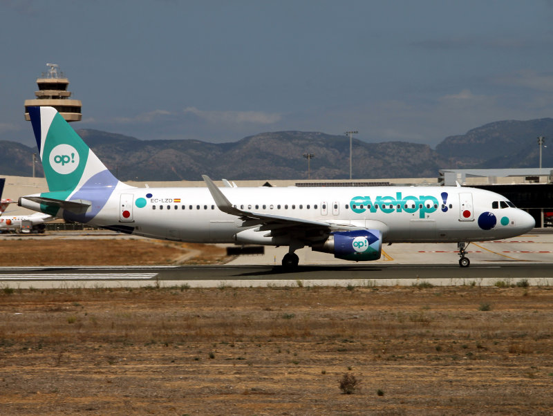 A320 EC-LZD