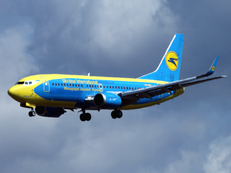 Aerosvit colours at Gatwick
