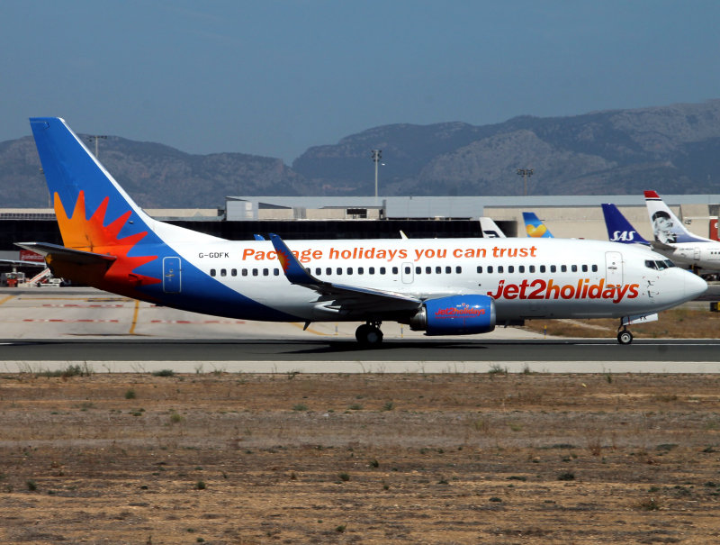 B737-300W G-GDFK