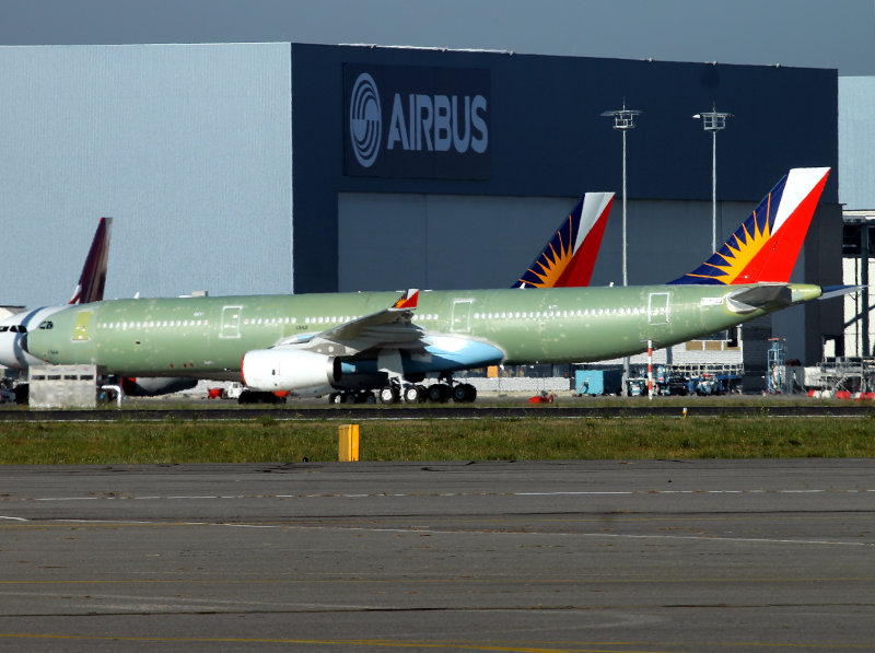 A333 F-WWKJ 1568 TLS 10-9-14 CPD.jpg