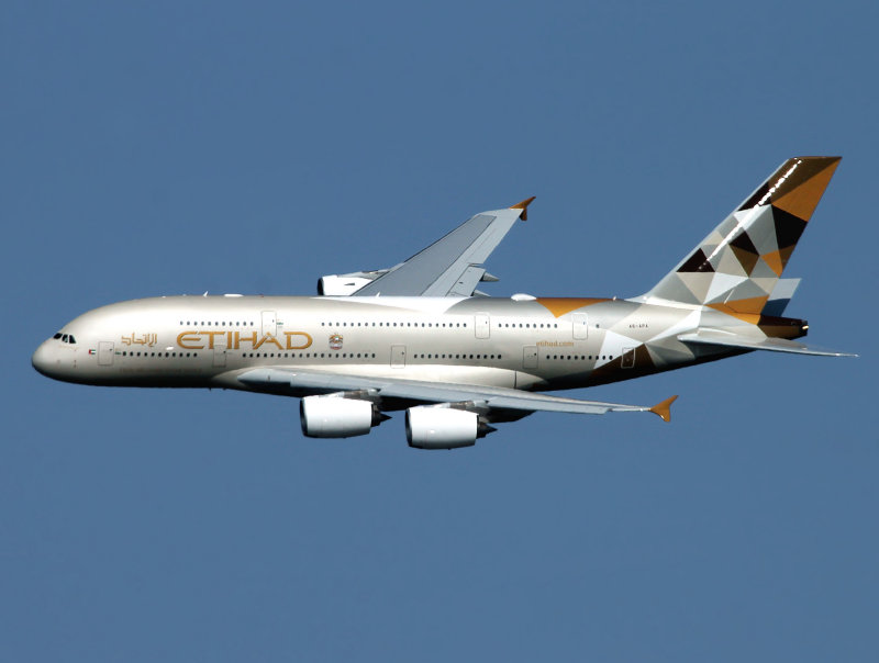 A380 A6-APA