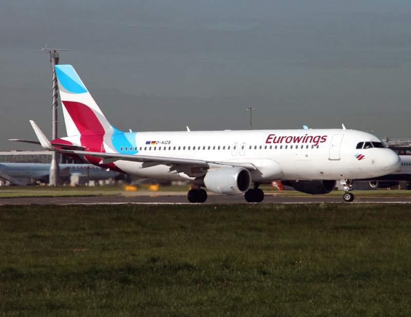 at LHR departing from 27R