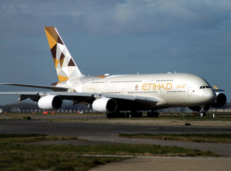 A388  A6-APA  LHR 4-15  CPD 2.jpg