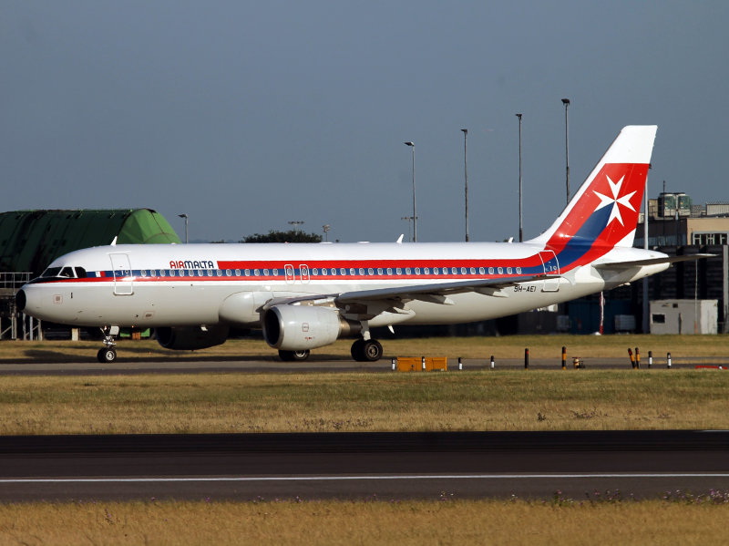 A320 9H-AEI LHR 18-6-15 CPD2.jpg