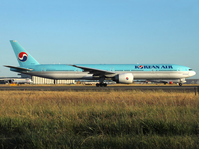 Dep from runway 27R at LHR