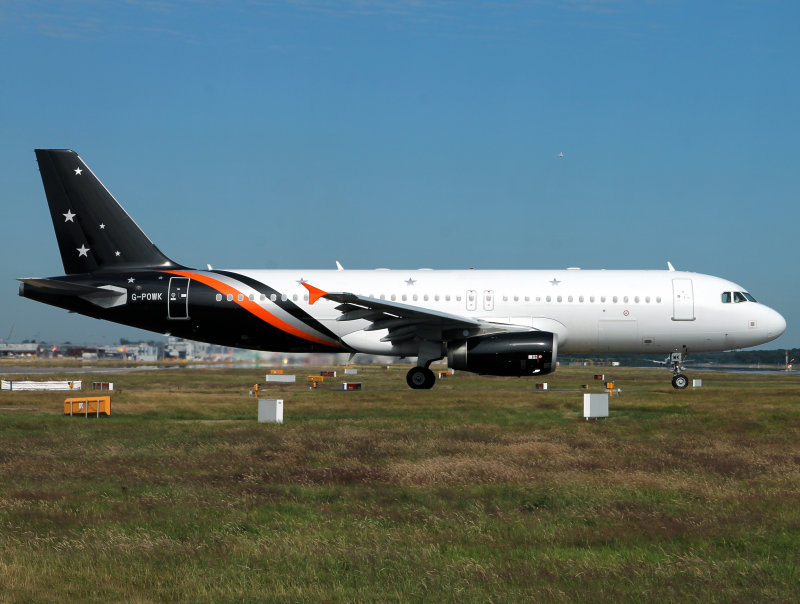 A320 G-POWK