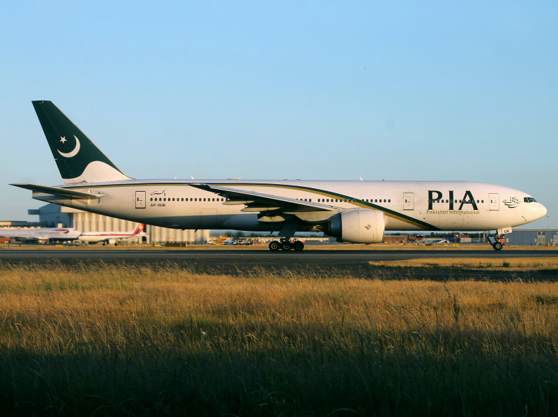 dep LHR
