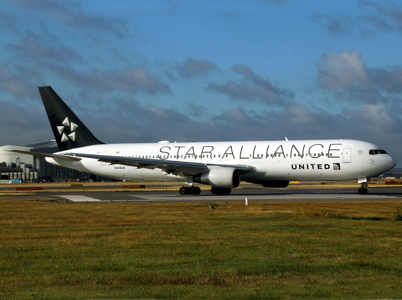 B763 N653UA