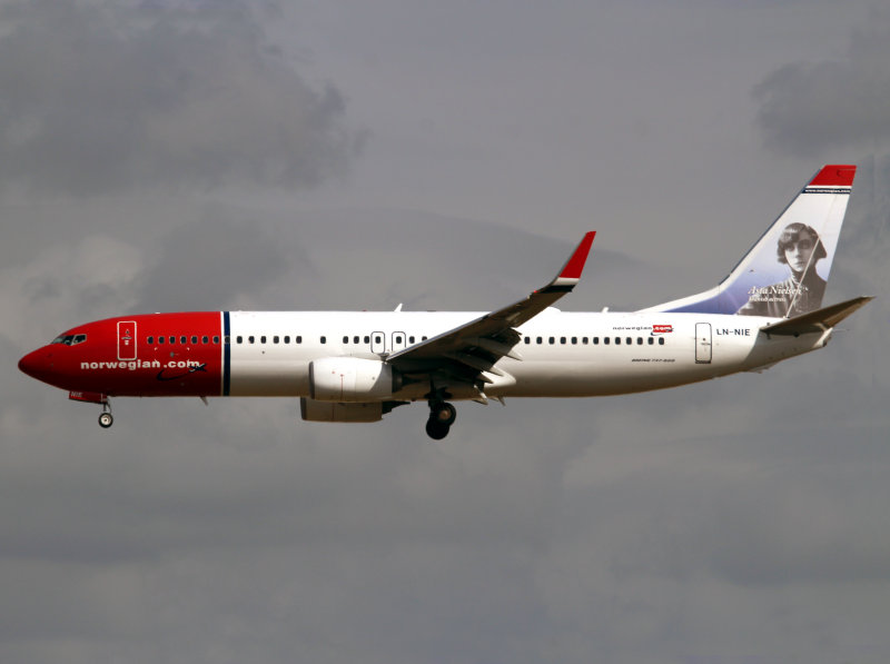 B738 LN-NIE  