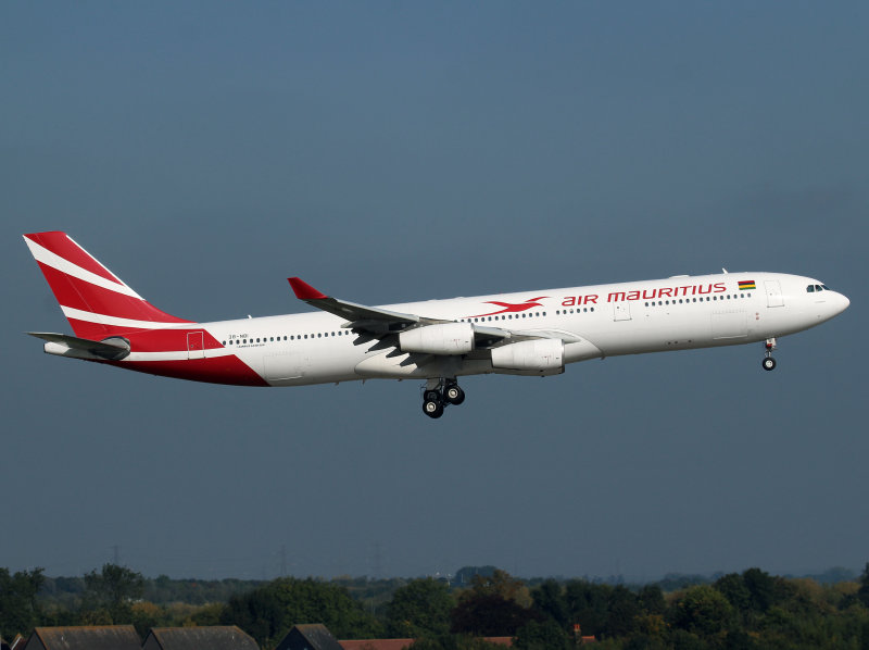A340  3B-NBI LHR 2-10-15 CD.jpg