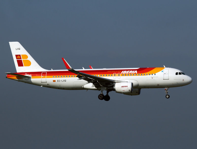 Sharklets now at LHR