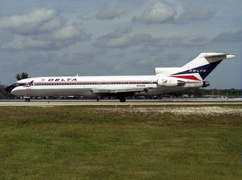 B727-200 N523DA