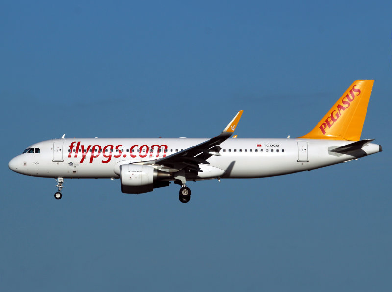 Great light at LGW 26L