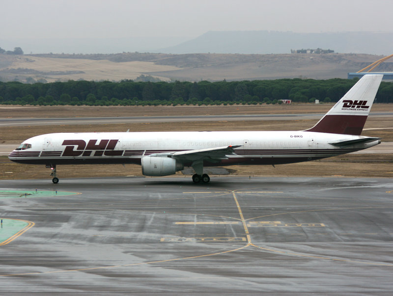 B757-200 G-BIKG