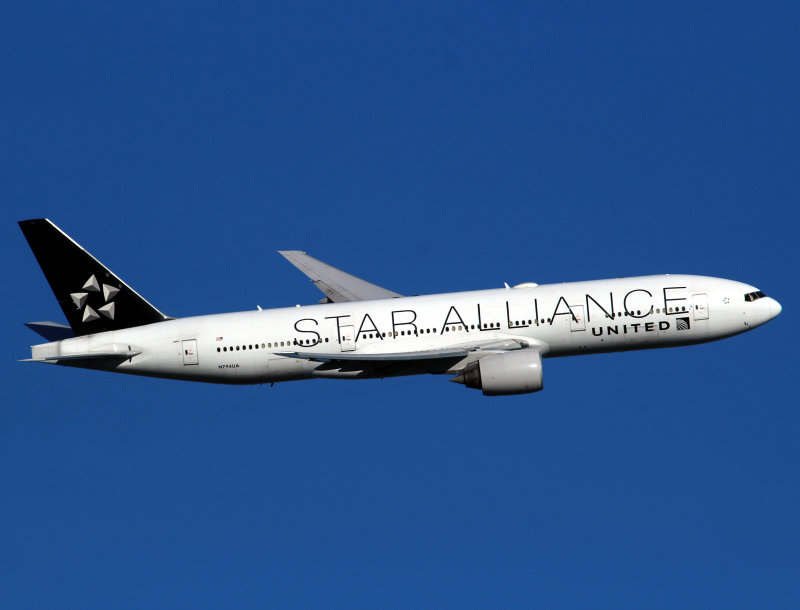 B777-200 N794UA