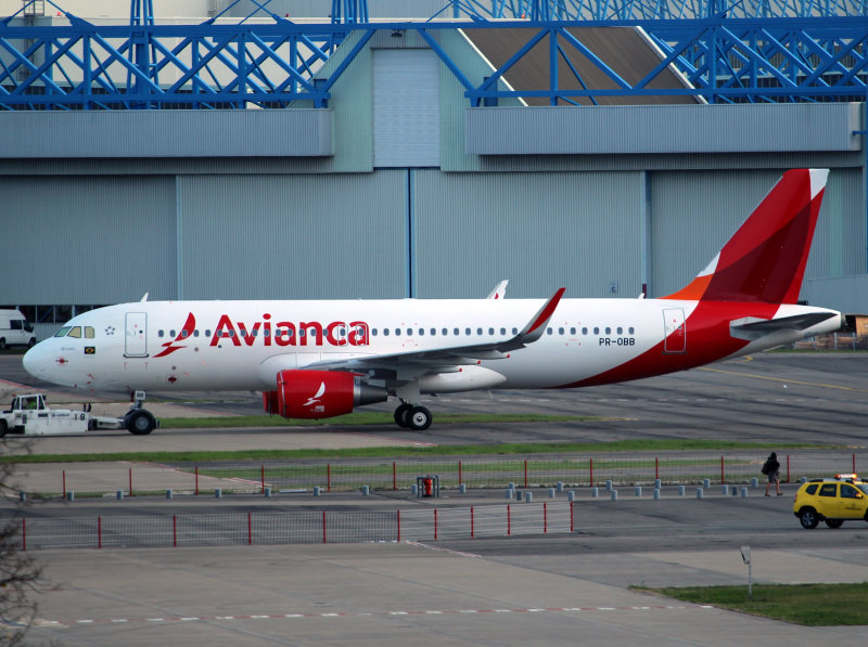 A320 PR-OBB