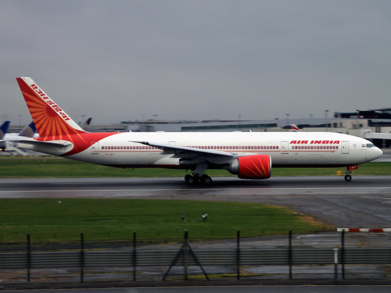 At LHR departing from 27R