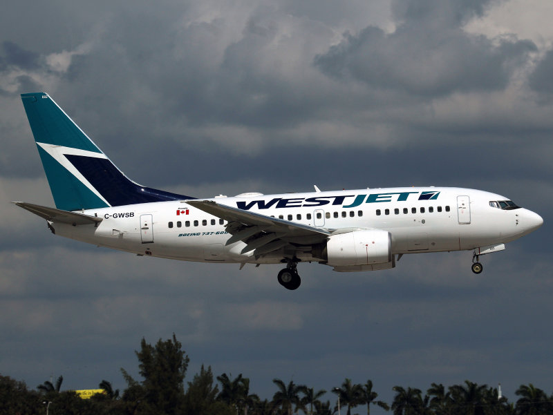 B737-600 C-GWSB