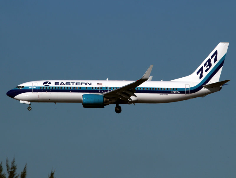 B738 N277EA