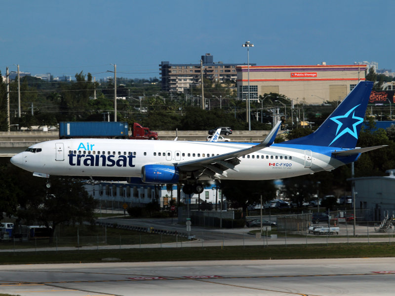 B738 C-FYQO