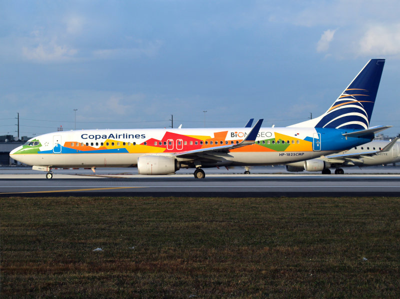 B737-800 HP-1825-CMP