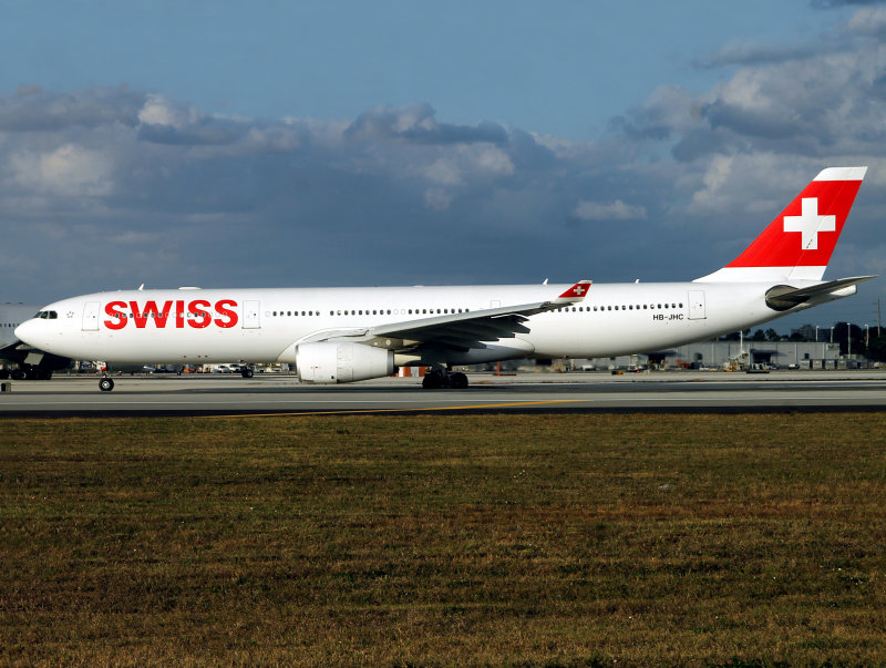 A330-300 HB-JHC