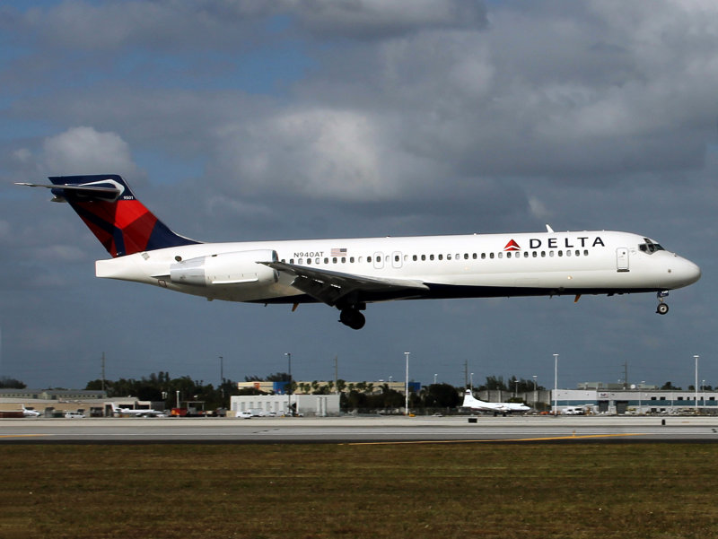 B717 N940AT
