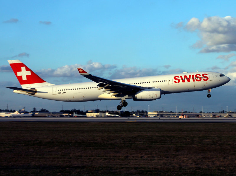 A330-300 HB-JHE
