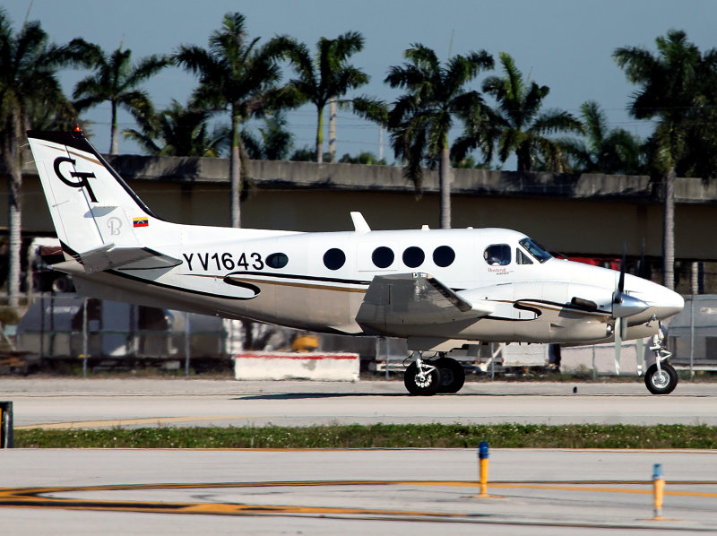 C90 Kingair YV1643