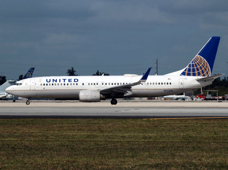 B737-800 N46508