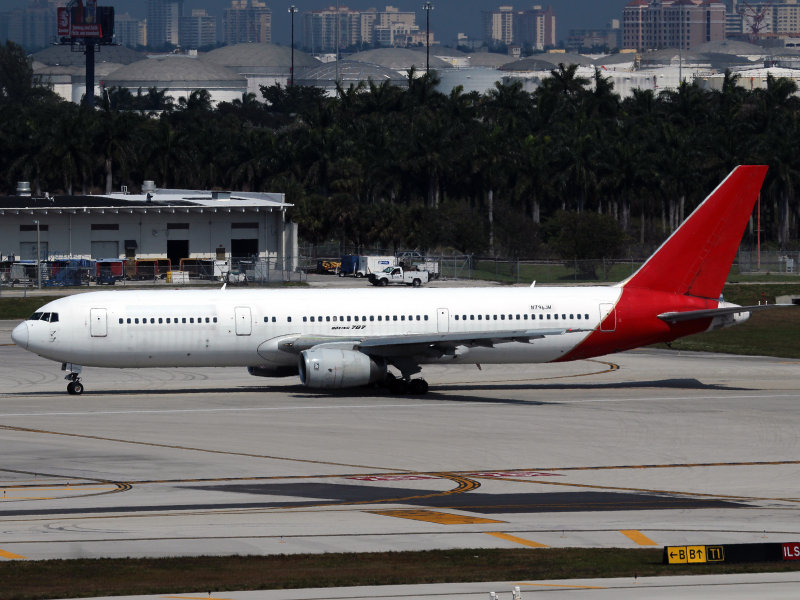 B767-300 N795JM