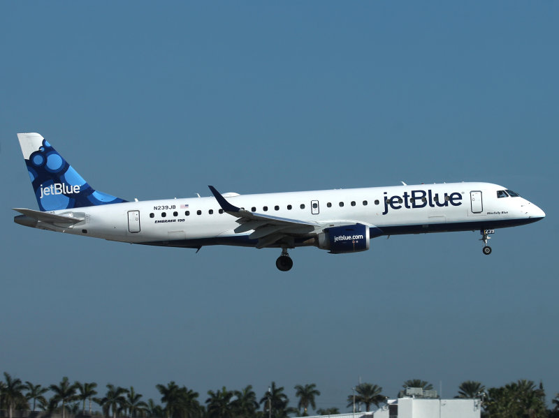 Emb 190  N239JB 