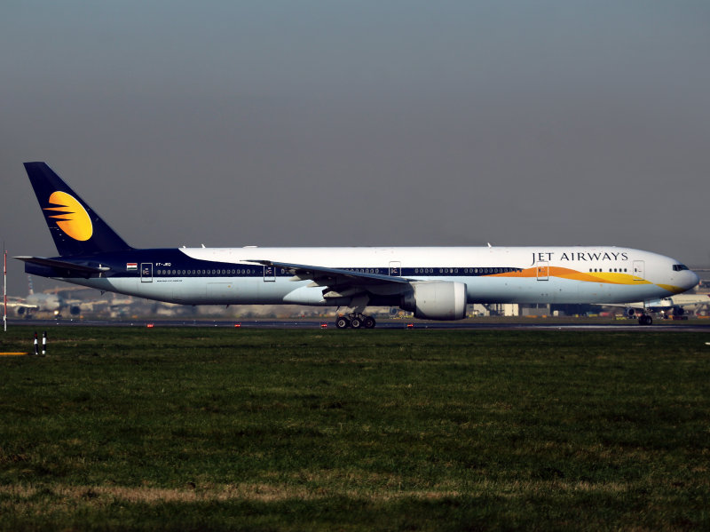 Going off short onto 27L from T4 as the main full length taxiway was being accessible for the A380..